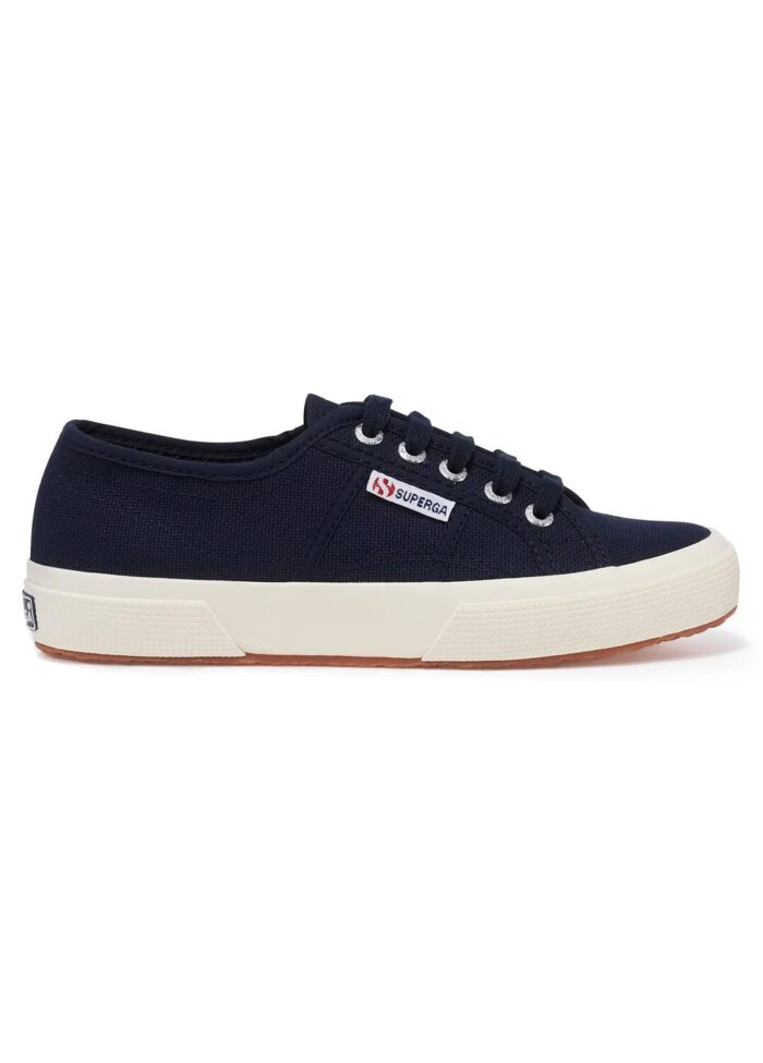 2750 Cotu Classic